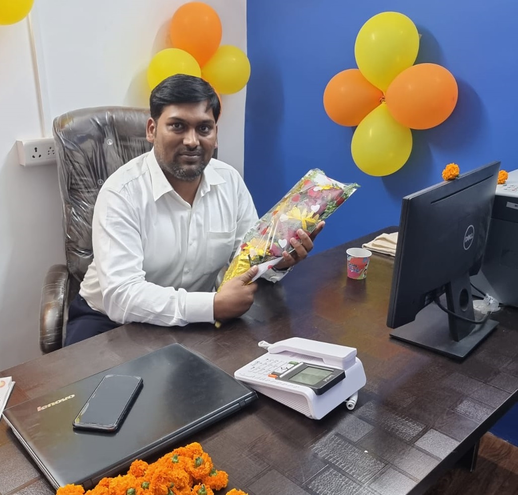 shristi health care manager varanasi